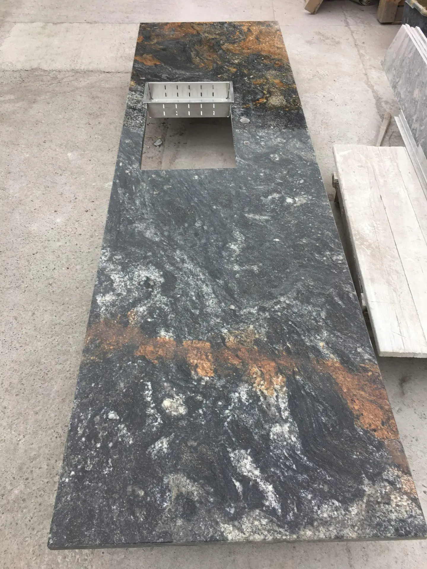 Magma Nr 1 scaled Blat Bucatarie / Baie