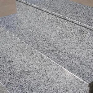 Treaptă din granit Padang Crystal lustruit