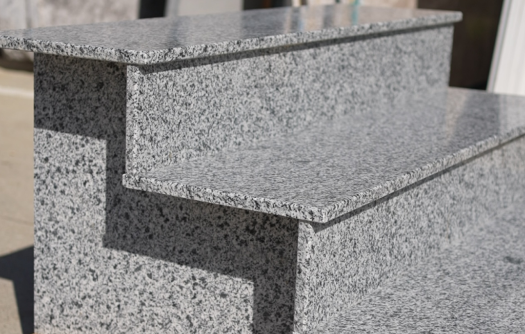 image 2025 03 03 104103931 1024x652 Contratreapta granit Padang crystal lustruit oferte