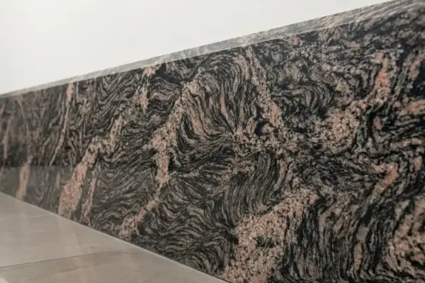 plinta granit exotic juparana 600x400 - Plinta granit Exotic Juparana lustruit 60 x 7 x 2 cm  - 1 lungime bizotata plinte